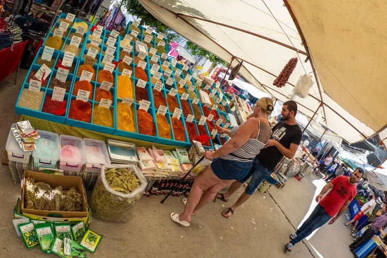 MANAVGAT RIVIERBOOT MET LOKALE MARKT (BAZAAR) VANUIT TÜRKLER