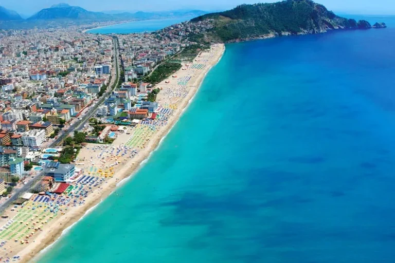 ALANYA DAILY PIRATE BOAT TRIP WITH LUNCH AND SOFT DRINKS