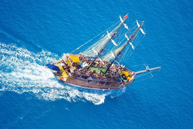 ALANYA DAILY PIRATE BOAT TRIP WITH LUNCH AND SOFT DRINKS