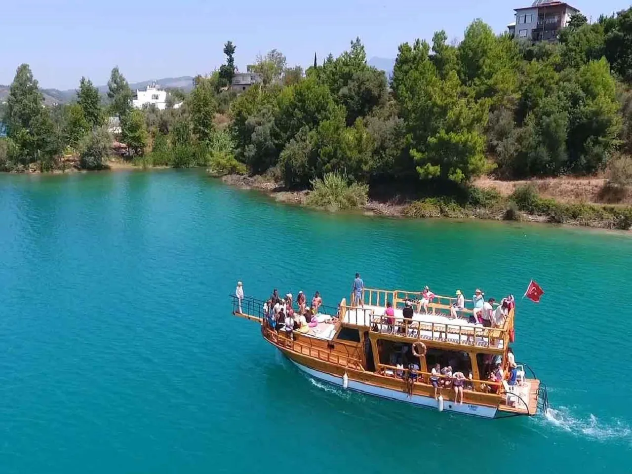 YEŞİL KANYONDA CABRIO MINİBÜS VE GÖLDE BOT TURU