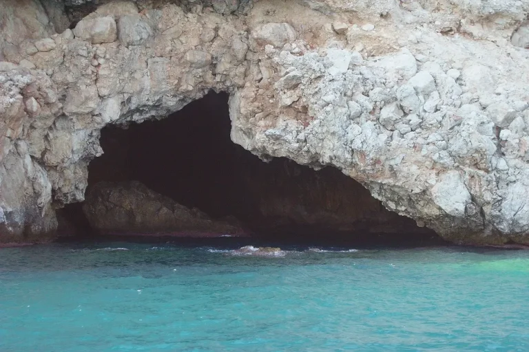 ALANYA DAILY PIRATE BOAT TRIP WITH LUNCH AND SOFT DRINKS
