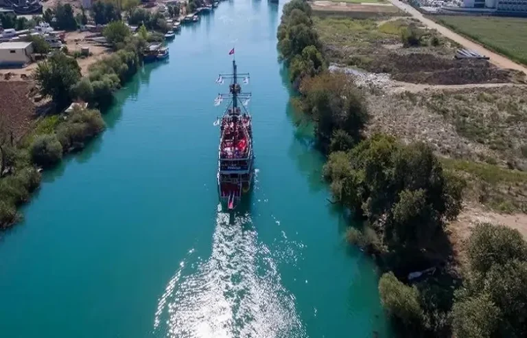 Manavgat Boat Tour and Bazzar from Antalya