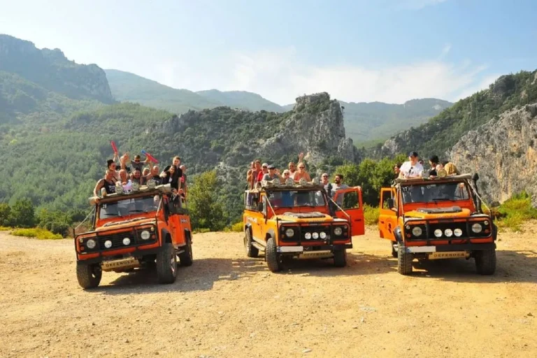 Side Jeep Safari Tour to Green Canyon