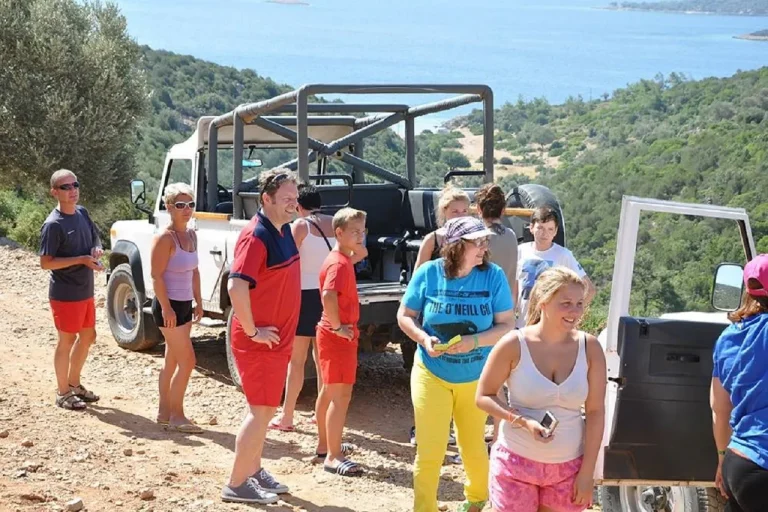 SIDE: TURUL CU BARCA PE LACUL VERDE ȘI SAFARI CU JEEP-URILE - EXCURSIE DE O ZI ÎNTREAGĂ