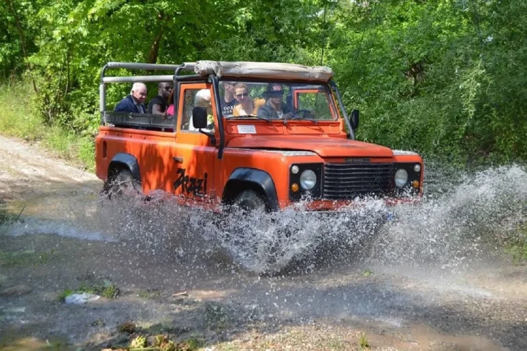 Side Jeep Safari Tour to Green Canyon
