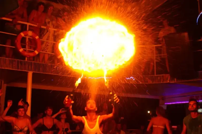 Starcraft Night Party Boat