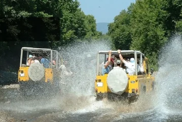 TÜRKLER JEEP SAFARI WYCIECZKA DO GÓR TAURUS (6 AKTYWNOŚCI W JEDNEJ PODRÓŻY)