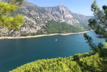 GREEN CANYON WITH CABRIO MINIBUS AND BOAT TOUR ON THE LAKE