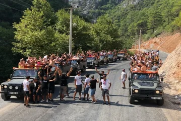 TÜRKLER JEEP SAFARI WYCIECZKA DO GÓR TAURUS (6 AKTYWNOŚCI W JEDNEJ PODRÓŻY)